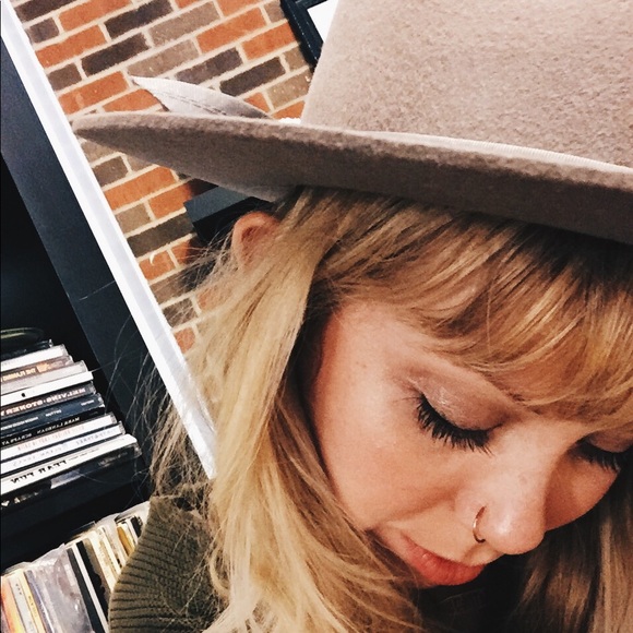 Meet your Posher, Melanie - Picture 7 of 8